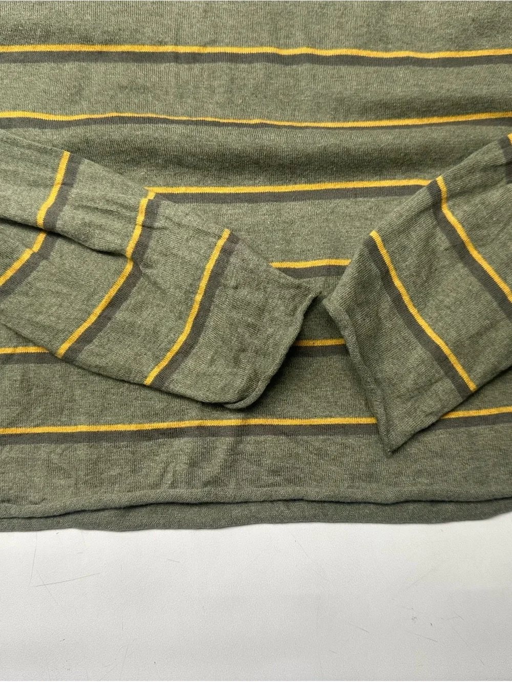 Vintage Banana Republic Men’s Olive Green Long-Sleeve Stripe Crewneck Size M